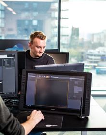 computer student looking at monitor